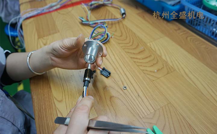 什么是滑環(huán)？導(dǎo)電滑環(huán)分類